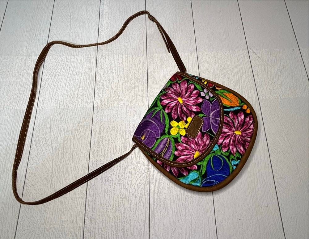 Guatemalan Embroidered Floral Crossbody Purse Boho Folk Art
